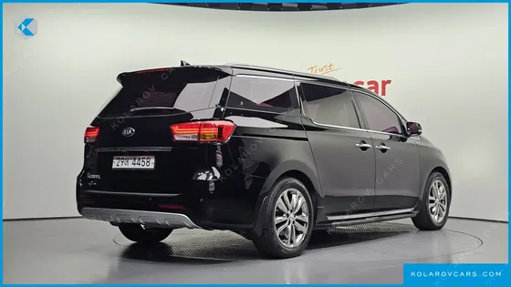 KIA CARNIVAL 9-SEATER PRESTIGE