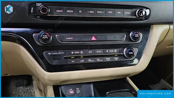 KIA CARNIVAL 9-SEATER PRESTIGE
