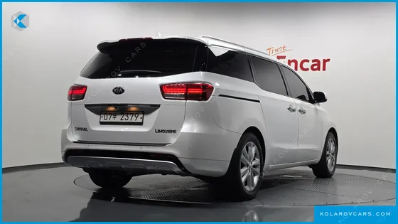KIA CARNIVAL 7-SEATER LIMOUSINE