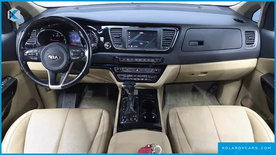 KIA CARNIVAL 7-SEATER LIMOUSINE
