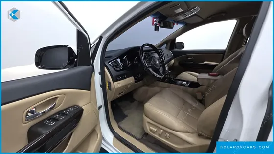 KIA CARNIVAL 7-SEATER LIMOUSINE