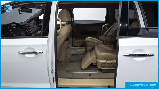 KIA CARNIVAL 7-SEATER LIMOUSINE