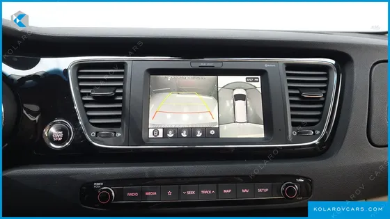 KIA CARNIVAL 7-SEATER LIMOUSINE