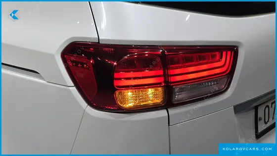 KIA CARNIVAL 7-SEATER LIMOUSINE