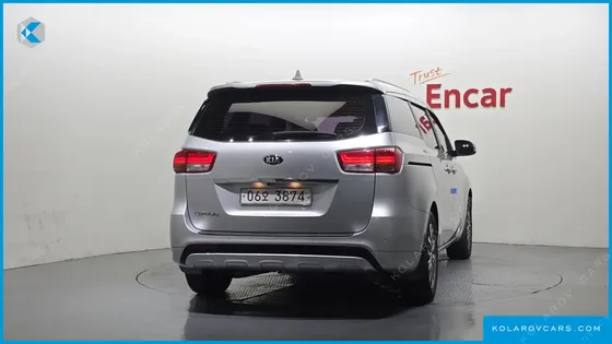KIA CARNIVAL 9-SEATER LUXURY