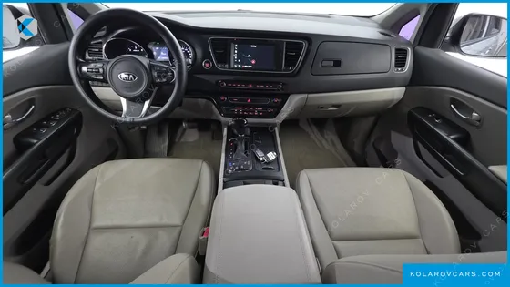 KIA CARNIVAL 9-SEATER LUXURY