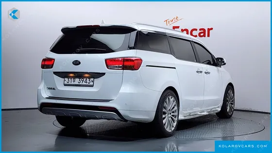 KIA CARNIVAL 9-SEATER PRESTIGE