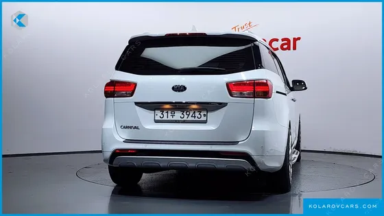 KIA CARNIVAL 9-SEATER PRESTIGE