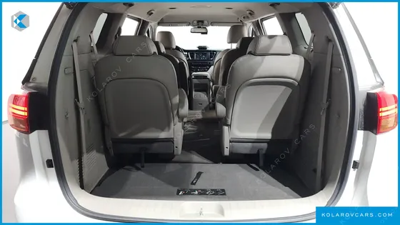 KIA CARNIVAL 9-SEATER PRESTIGE