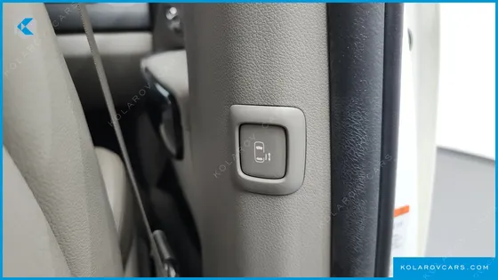 KIA CARNIVAL 9-SEATER PRESTIGE