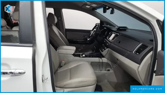 KIA CARNIVAL 9-SEATER PRESTIGE