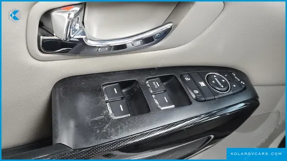 KIA CARNIVAL 9-SEATER PRESTIGE