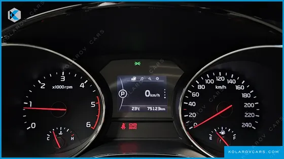 KIA CARNIVAL 9-SEATER PRESTIGE