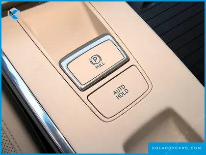 HYUNDAI GRANDEUR LE BLANC