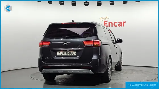 KIA CARNIVAL 9-SEATER NOBLESSE