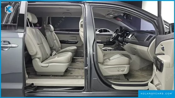 KIA CARNIVAL 9-SEATER NOBLESSE
