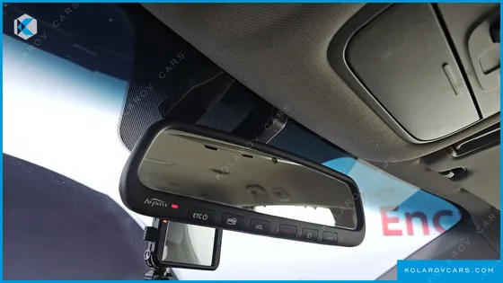 KIA CARNIVAL 9-SEATER NOBLESSE