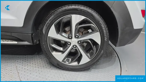 HYUNDAI TUCSON DIESEL 2.0 2WD