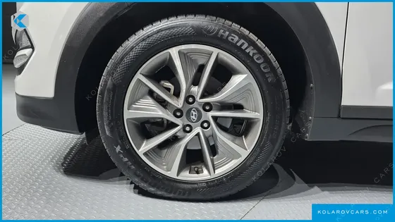 HYUNDAI TUCSON DIESEL 1.7 2WD