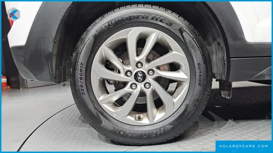 HYUNDAI TUCSON DIESEL 1.7 2WD