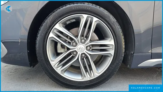 HYUNDAI GRANDEUR 3.0 LPI EXCLUSIVE (RENTAL CAR)