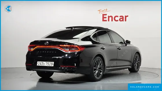 HYUNDAI GRANDEUR 2.2 DIESEL PREMIUM