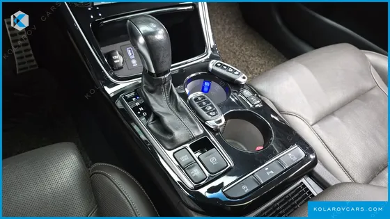 HYUNDAI GRANDEUR 2.2 DIESEL PREMIUM