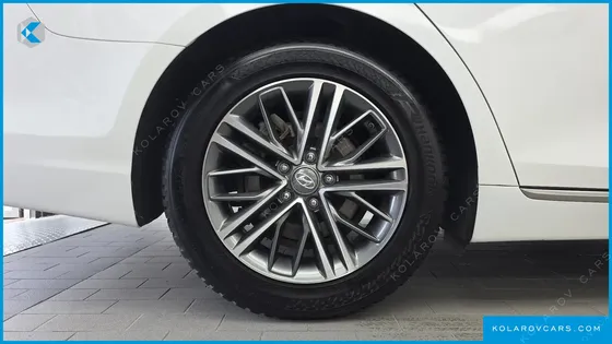 HYUNDAI GRANDEUR 2.4 PREMIUM