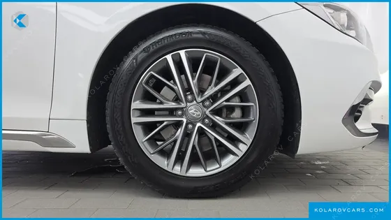 HYUNDAI GRANDEUR 2.4 PREMIUM