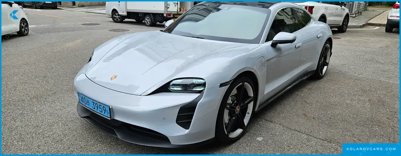 PORSCHE TAYCAN 4S