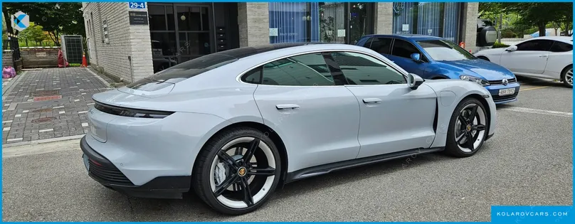 PORSCHE TAYCAN 4S