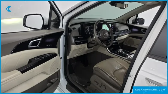 KIA CARNIVAL GASOLINE 9-SEATER HI-LIMOUSINE