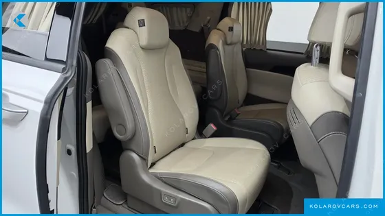 KIA CARNIVAL GASOLINE 9-SEATER HI-LIMOUSINE
