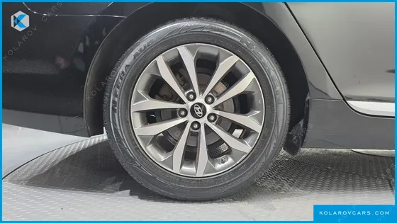 HYUNDAI GRANDEUR HG240 LUXURY