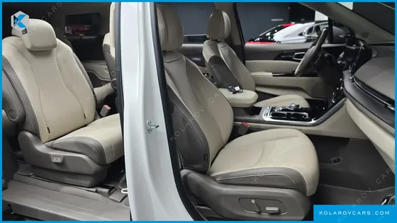 KIA CARNIVAL DIESEL 9-SEATER SIGNATURE