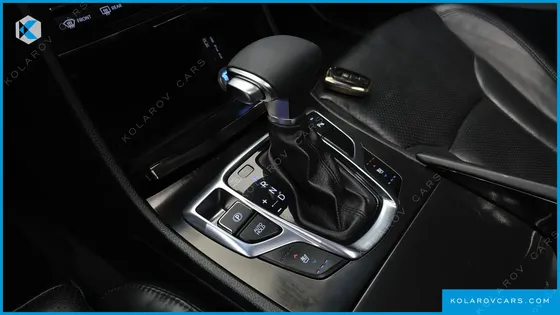 HYUNDAI GRANDEUR HG240 MODERN