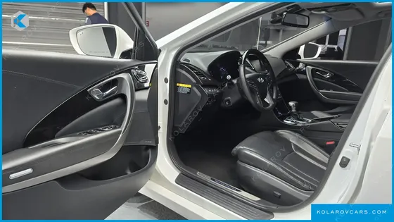 HYUNDAI GRANDEUR HG240 MODERN