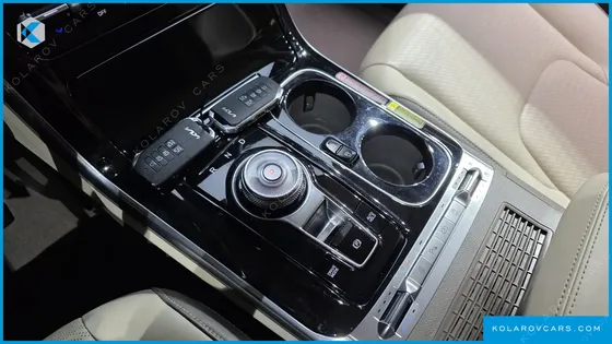 KIA CARNIVAL DIESEL 9-SEATER HI-LIMOUSINE