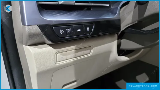 KIA CARNIVAL DIESEL 9-SEATER HI-LIMOUSINE