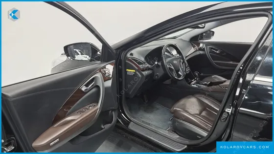HYUNDAI GRANDEUR HG240 MODERN