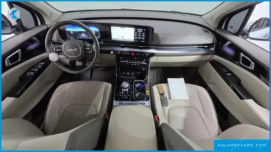 KIA CARNIVAL GASOLINE 4-SEATER HI-LIMOUSINE