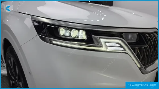 KIA CARNIVAL GASOLINE 4-SEATER HI-LIMOUSINE