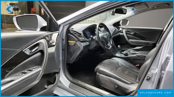 HYUNDAI GRANDEUR HG300 PREMIUM