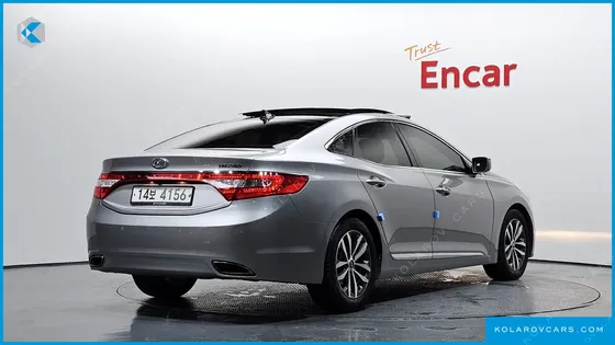 HYUNDAI GRANDEUR HG240 LUXURY