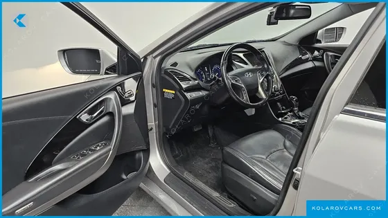 HYUNDAI GRANDEUR HG240 LUXURY