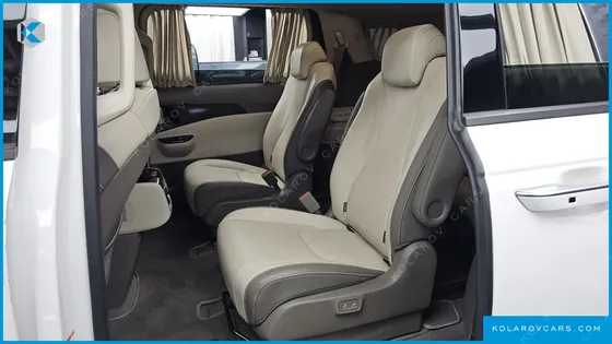 KIA CARNIVAL GASOLINE 9-SEATER HI-LIMOUSINE