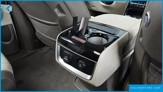 KIA CARNIVAL GASOLINE 9-SEATER HI-LIMOUSINE