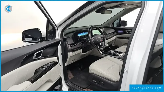 KIA CARNIVAL DIESEL 7-SEATER SIGNATURE
