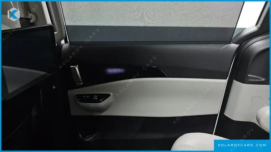 KIA CARNIVAL DIESEL 7-SEATER SIGNATURE