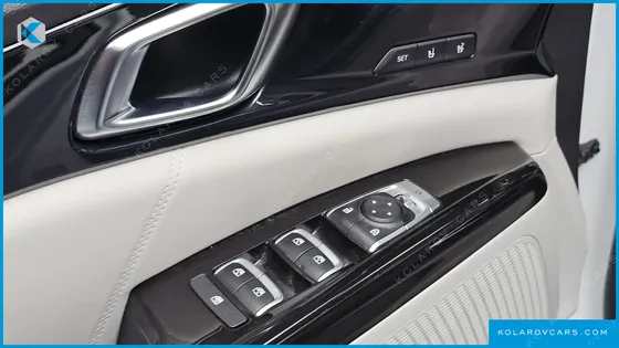 KIA CARNIVAL DIESEL 7-SEATER SIGNATURE